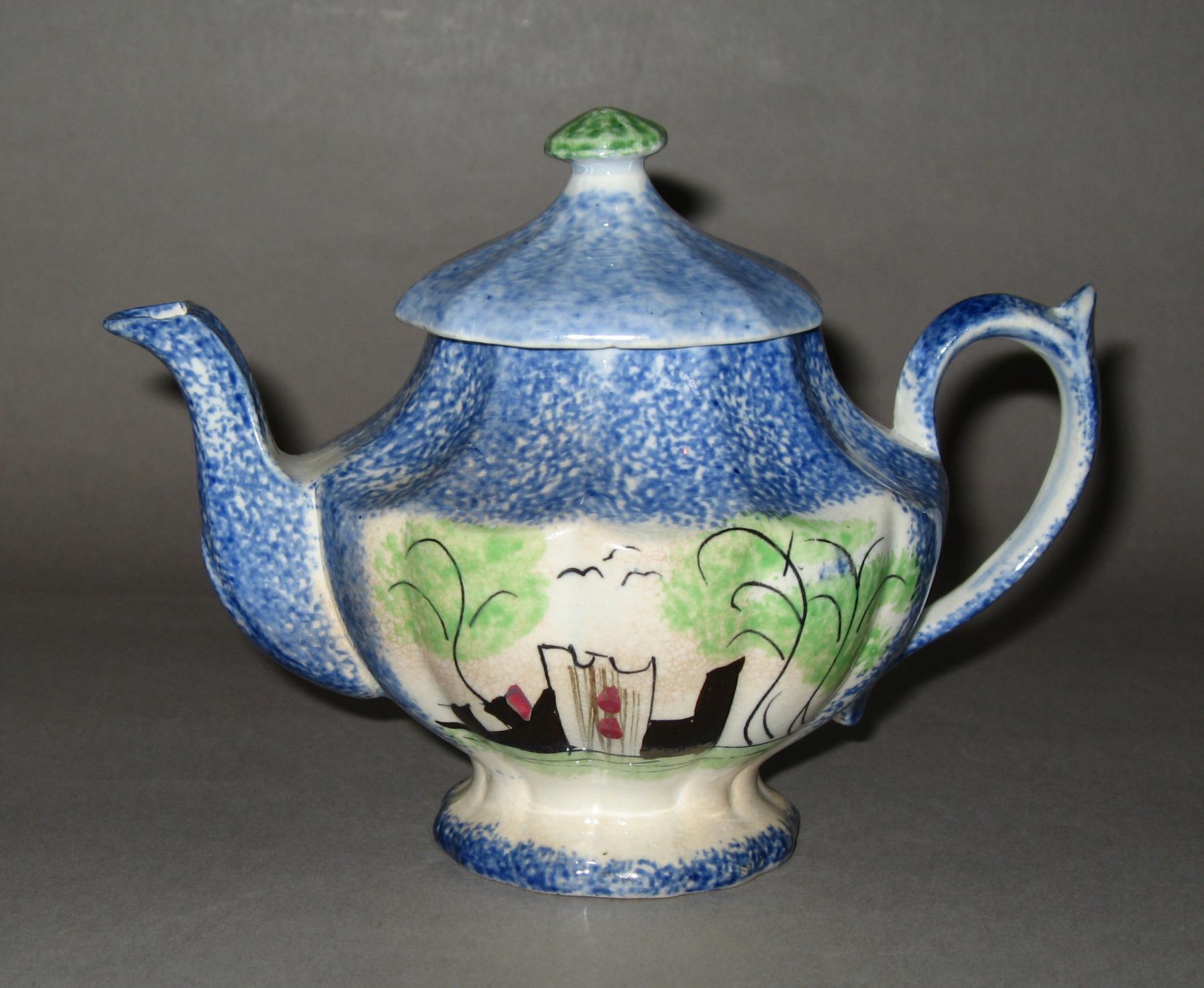1965.1238.001 A, B Teapot