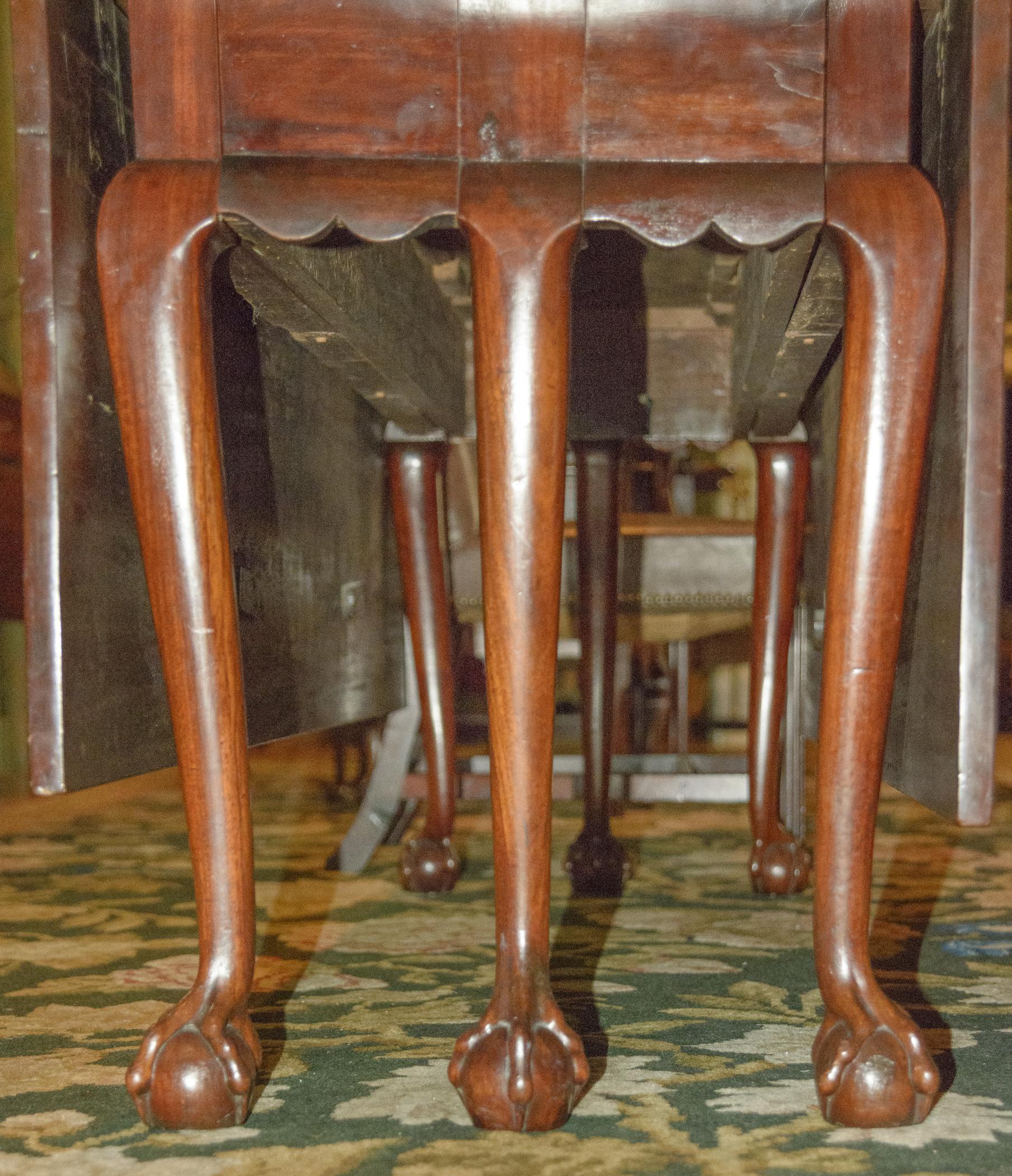 1952.0149 Table, detail 1