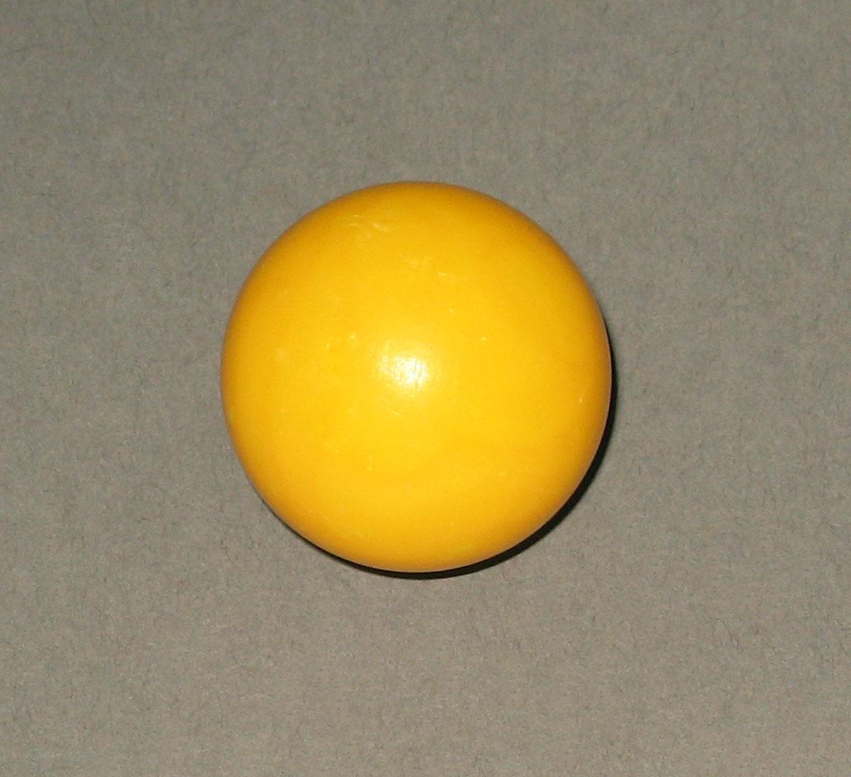 1965.1290.022 Glass marble