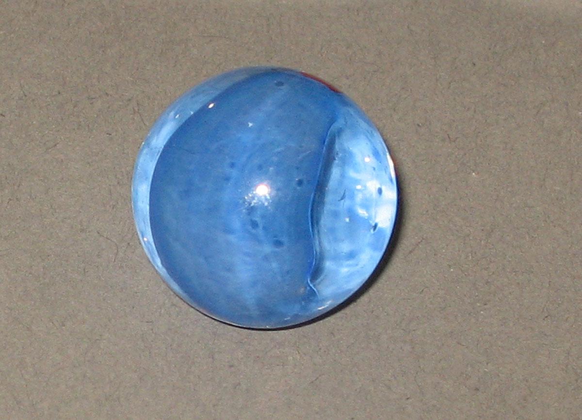 1965.1290.024 Glass marble