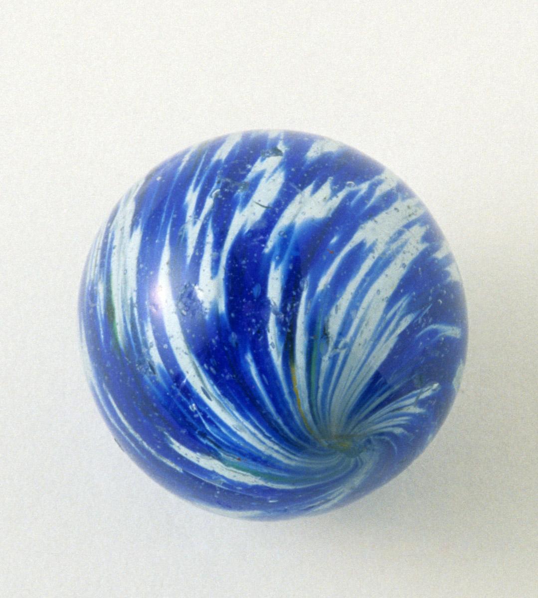 1965.1291 Glass marble