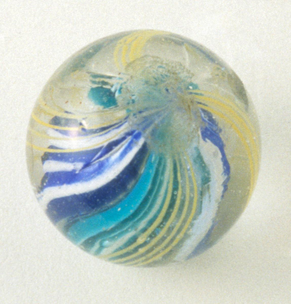 1965.1295 Glass marble