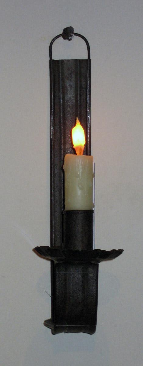 1965.1324.002 Sconce