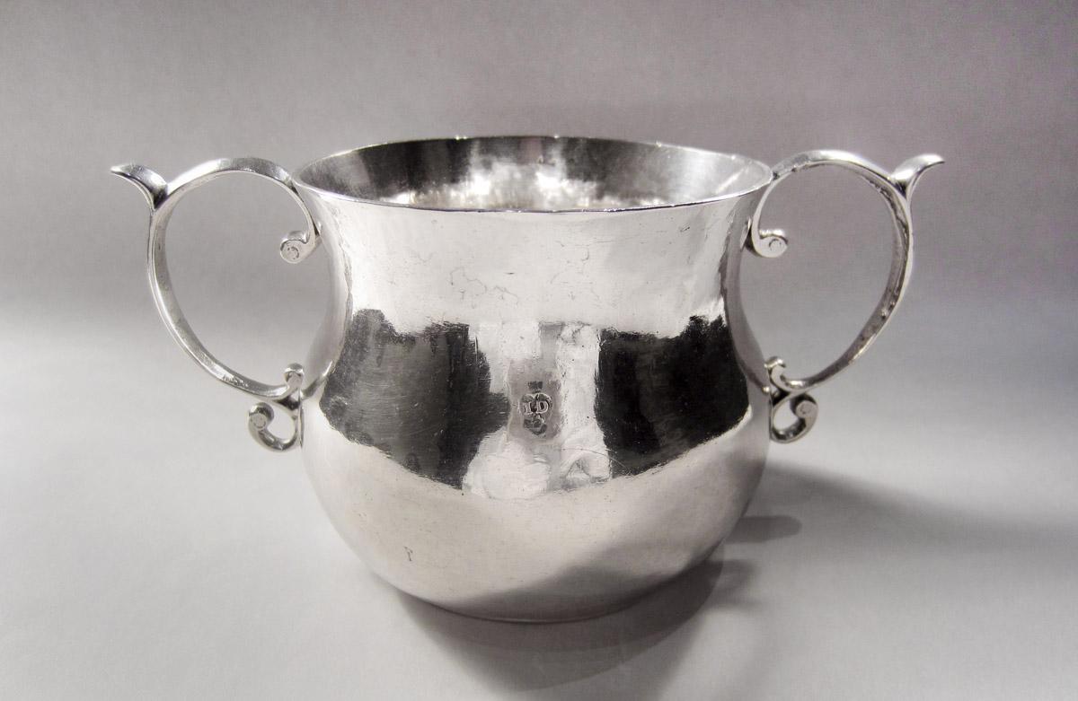 1965.1349 Cup, side 2