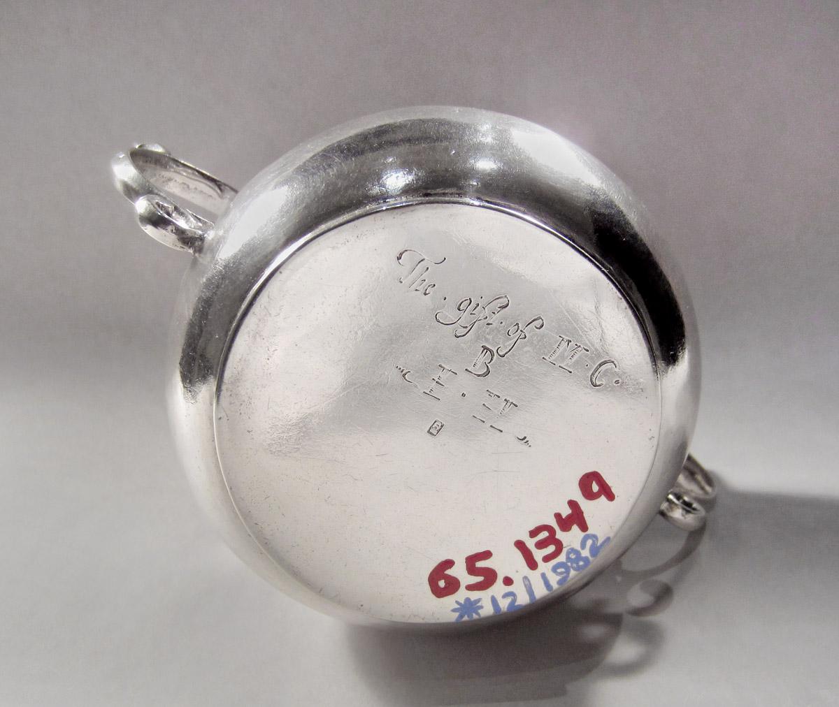1965.1349 Cup, underside