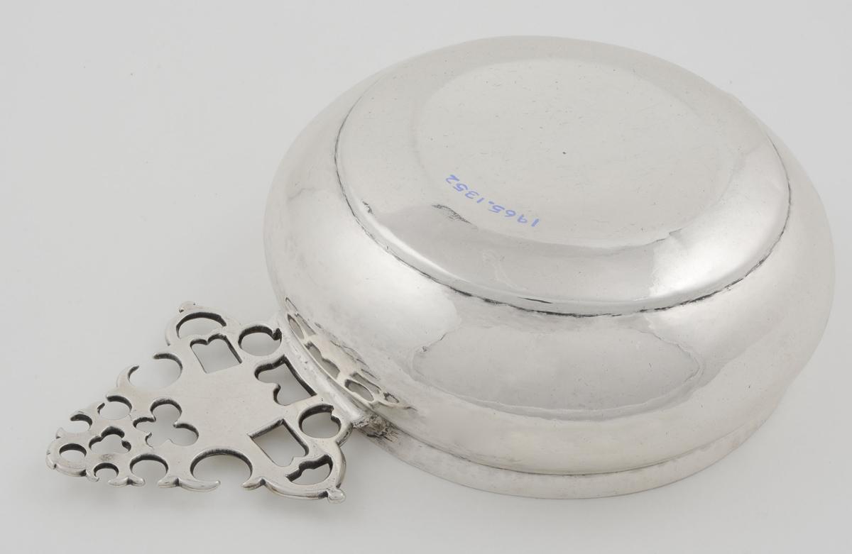 1965.1352 Silver Porringer, View 2