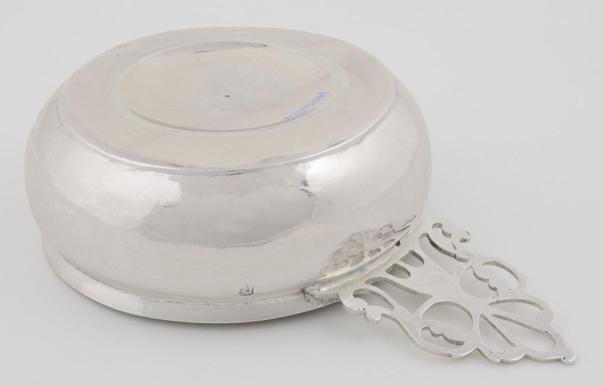 1965.1353 Silver Porringer, View 2