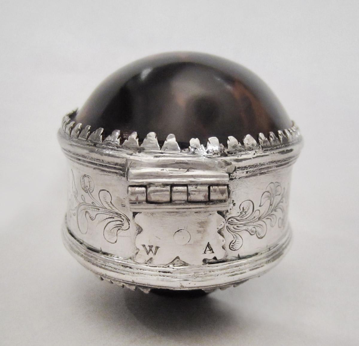 1965.1356 Tobacco box, view 4