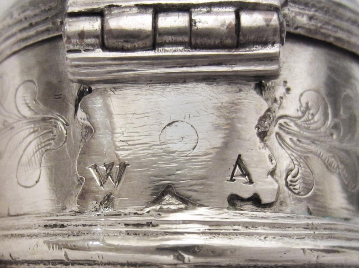 1965.1356 Tobacco box, engraving 2