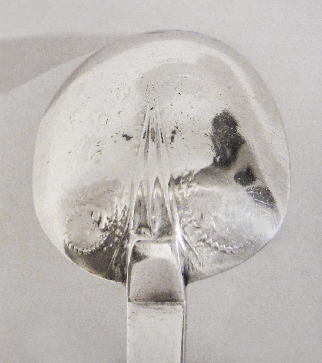 1965.1359 Spoon, drop decoration