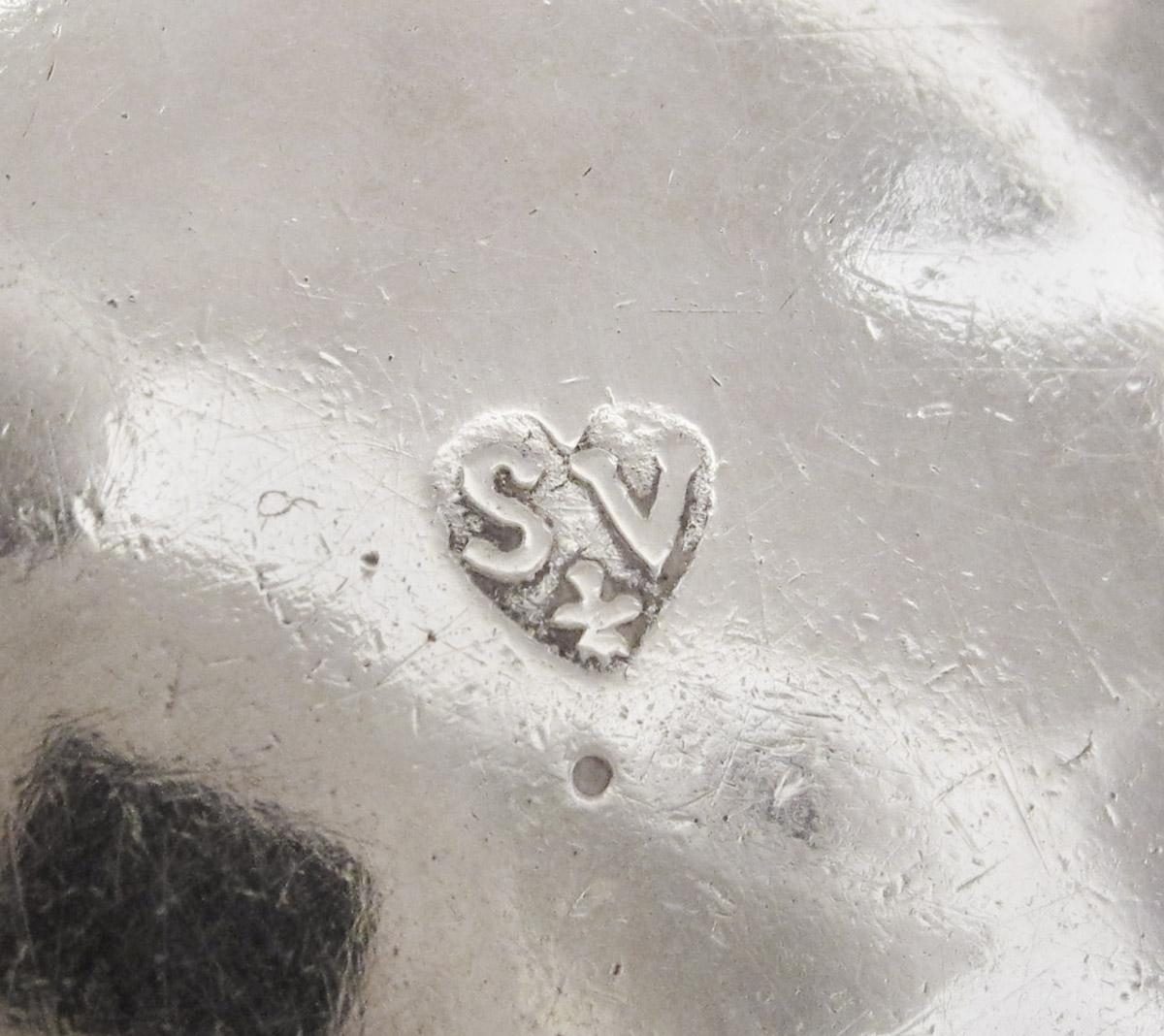 1965.1361 Porringer, mark 2