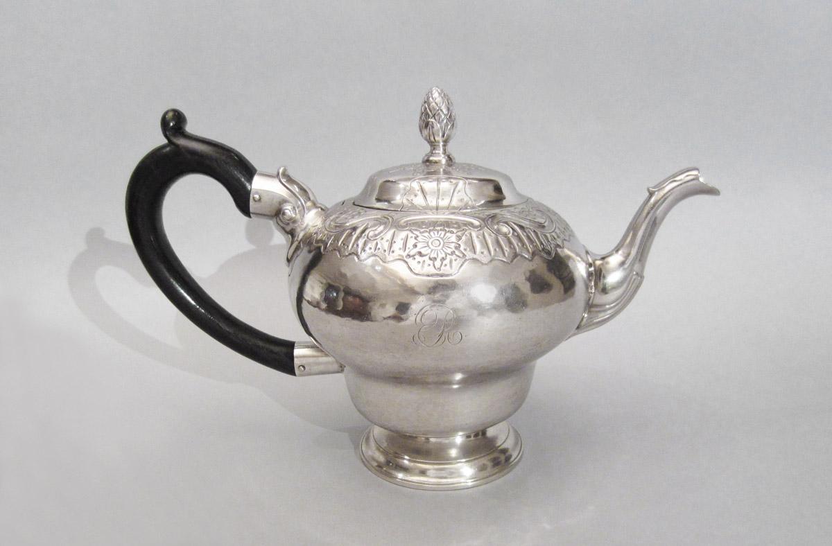 1965.1363 Teapot, side 2