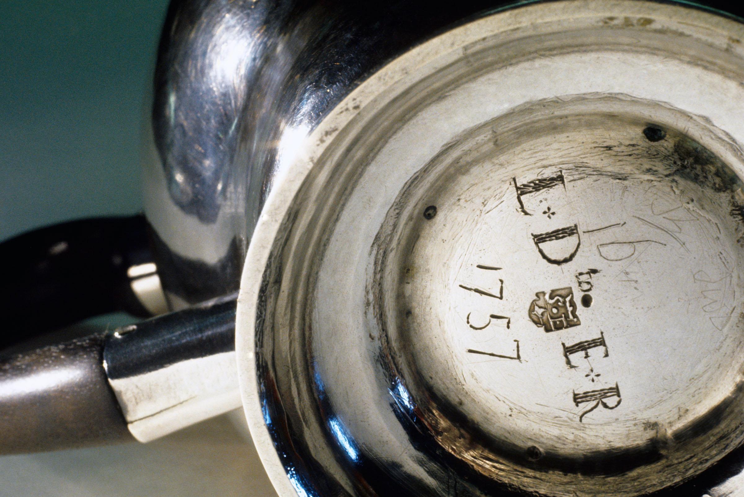 1965.1363 Teapot, detail 1
