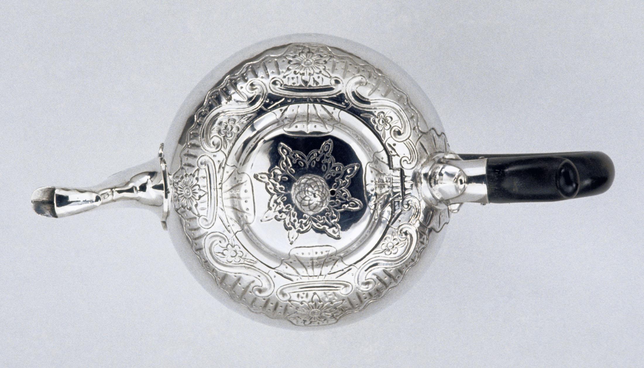 1965.1363 Teapot, view 2