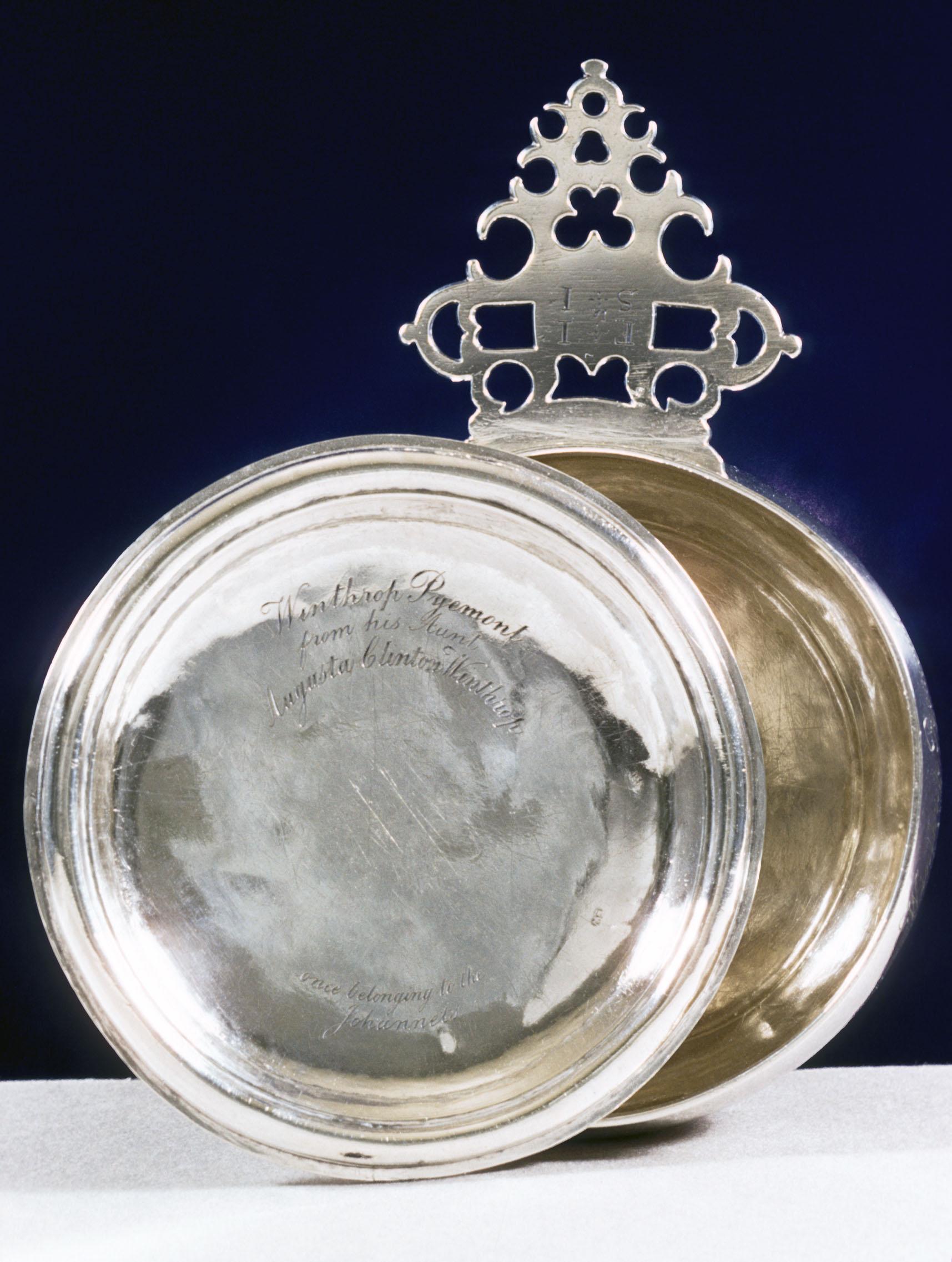 1965.1348 Porringer, .1370 Cover, view 2