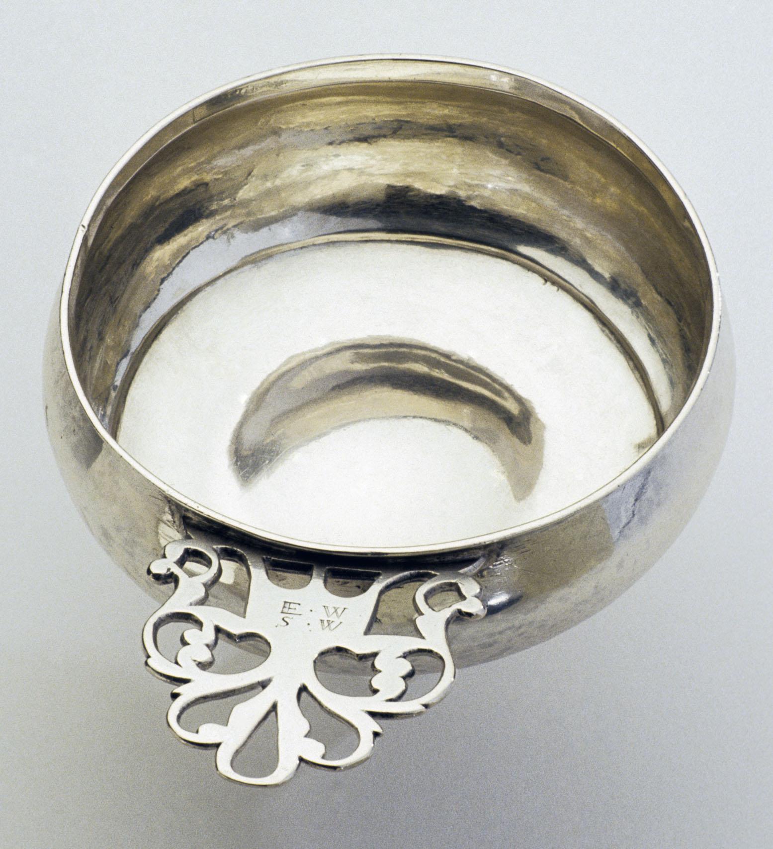 1965.1371 Porringer, view 2