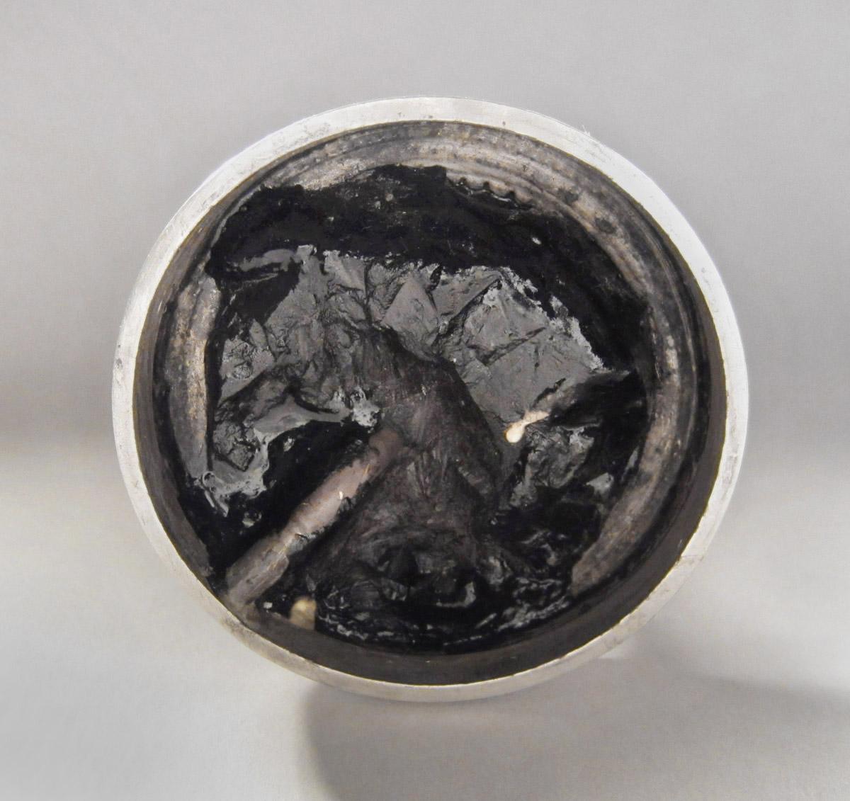 1965.1373.002 Candlestick, underside
