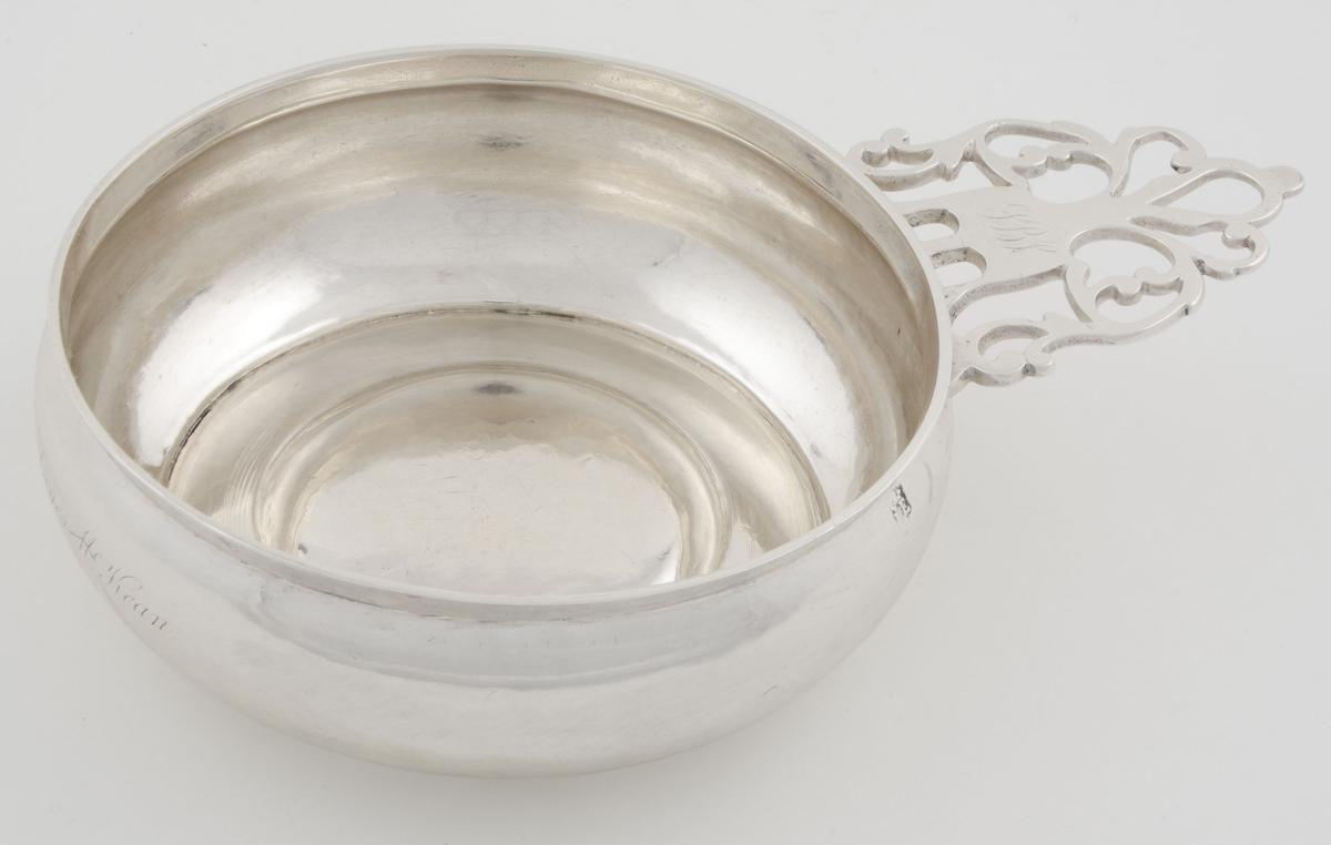 1965.1377 Silver Porringer