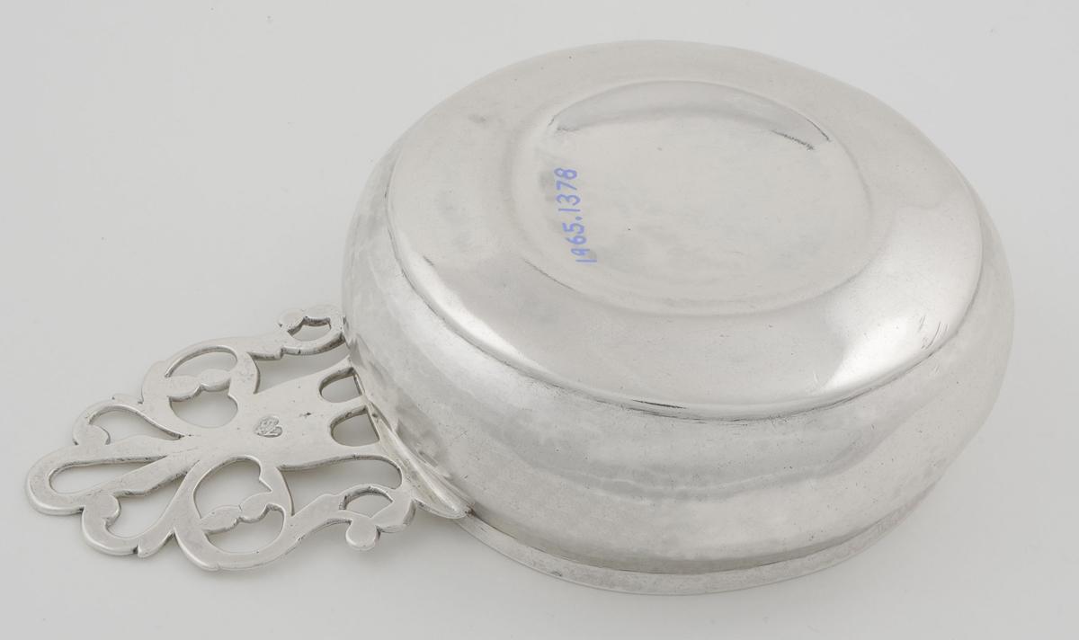 1965.1378 Silver Porringer, View 2