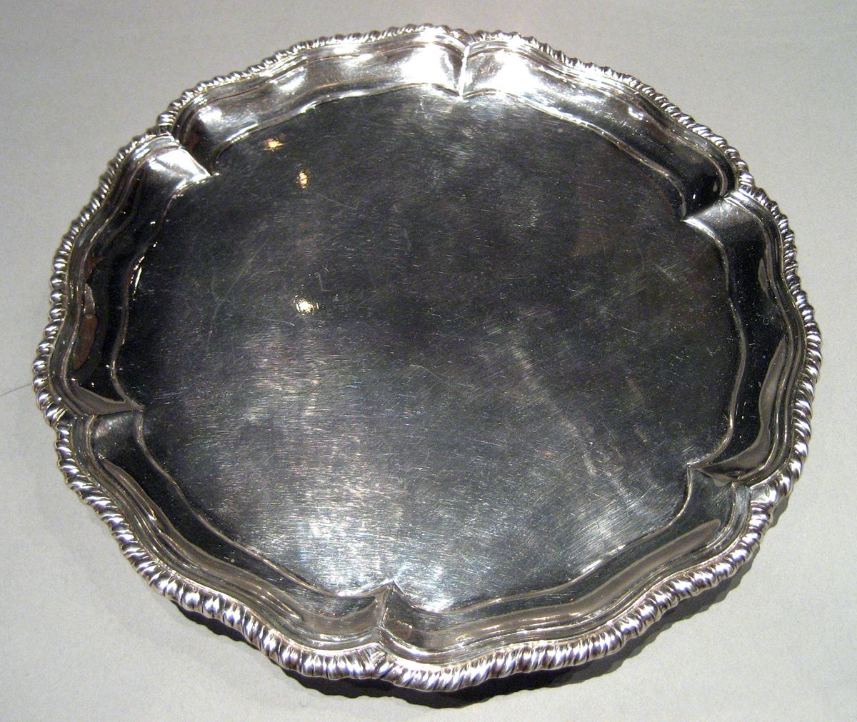 1962.1384 Silver Salver upper surface