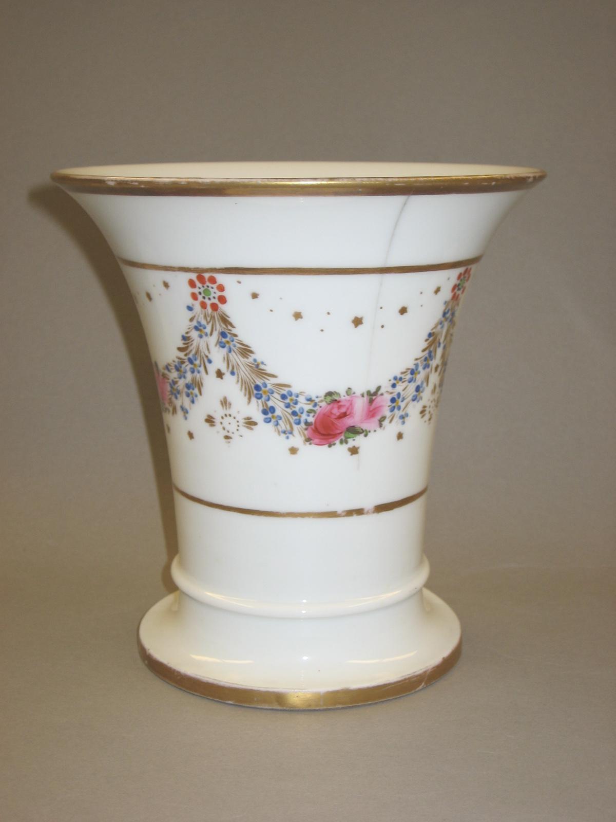 1965.1390.002 Vase