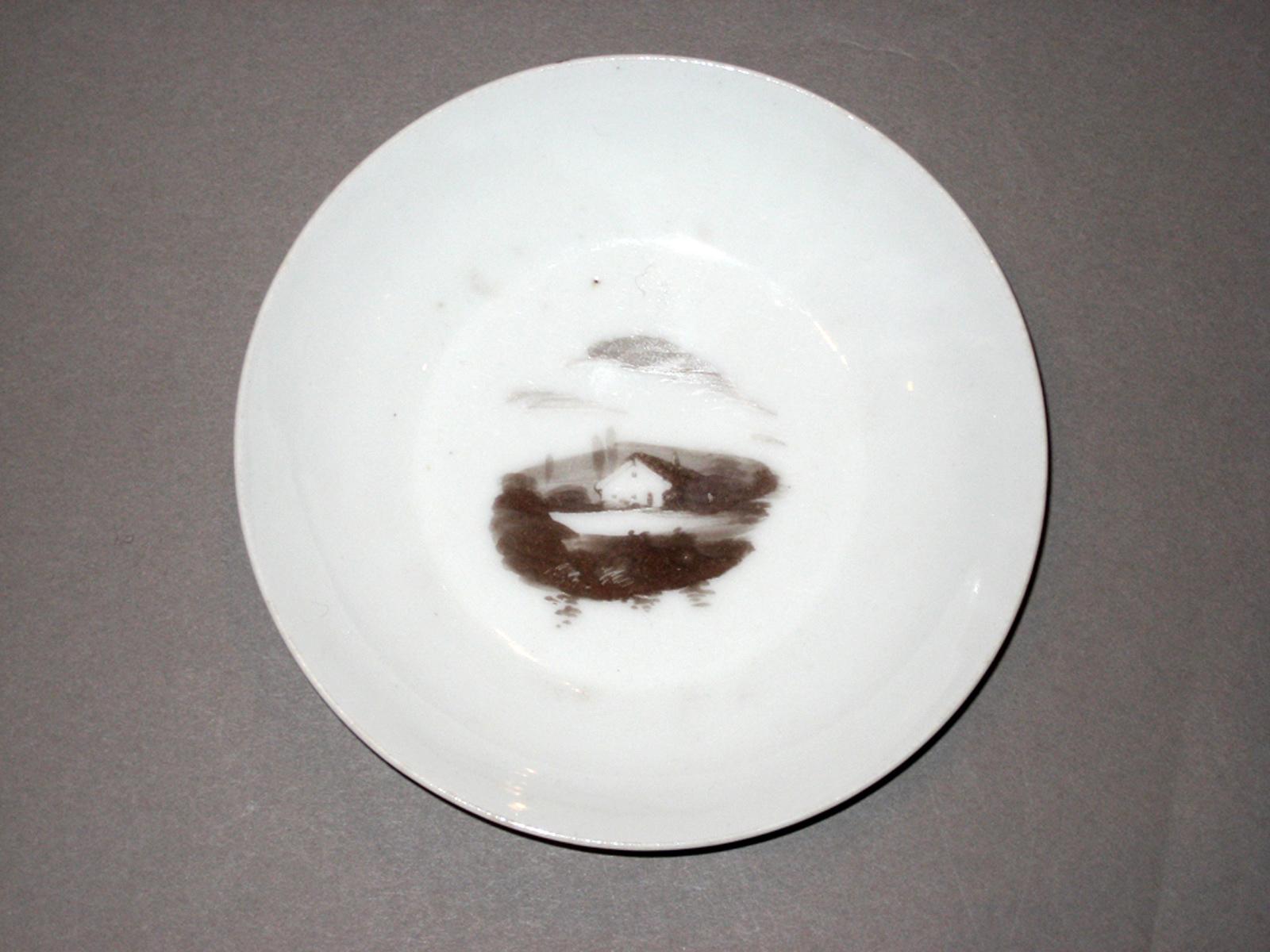 1965.1395 Saucer