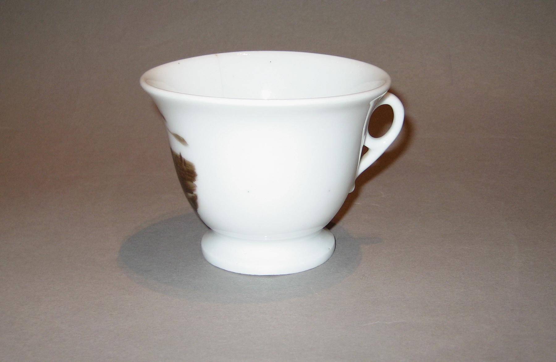 1965.1399 Cup (handle view)