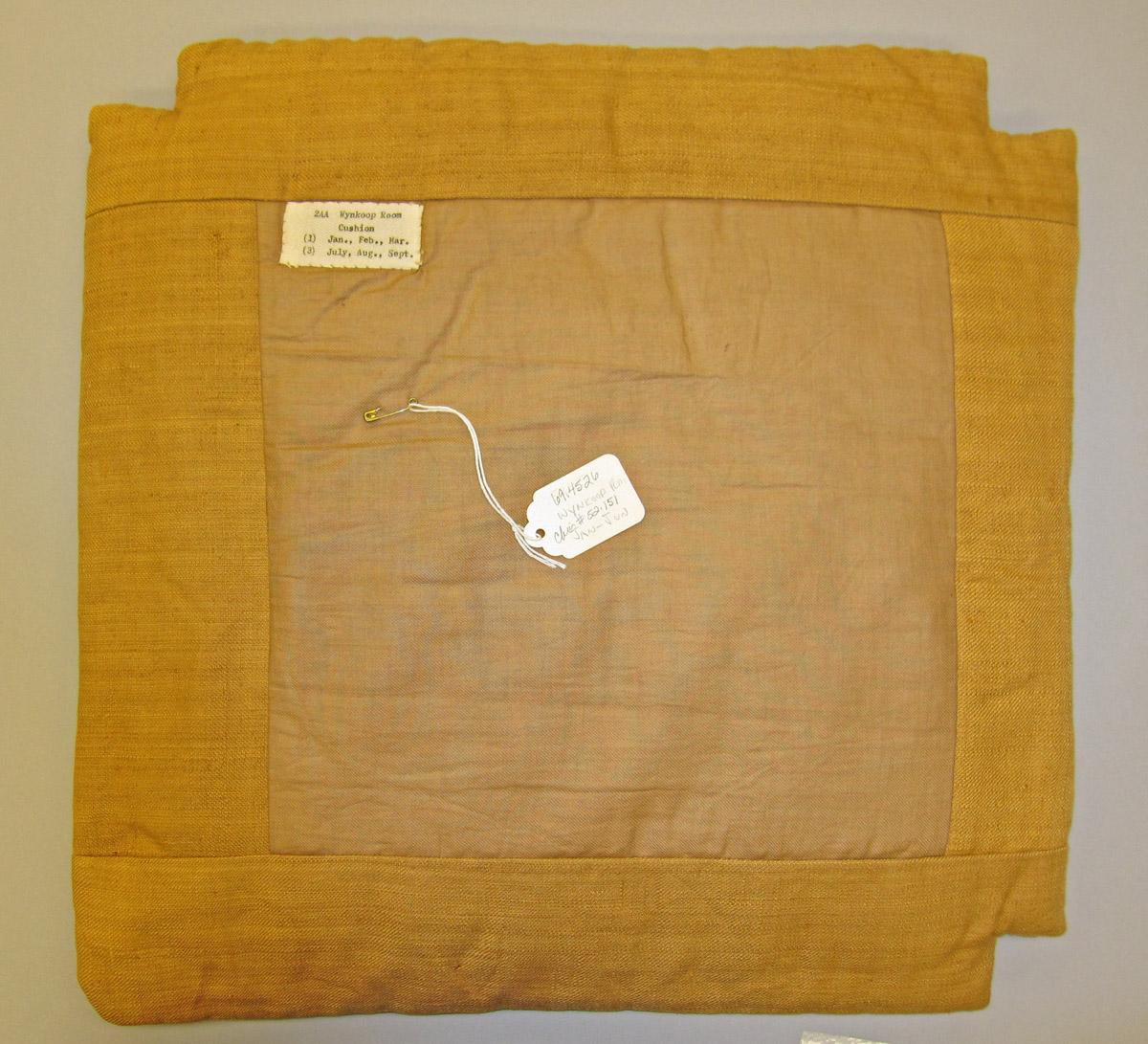 1969.4526 cushion view 2