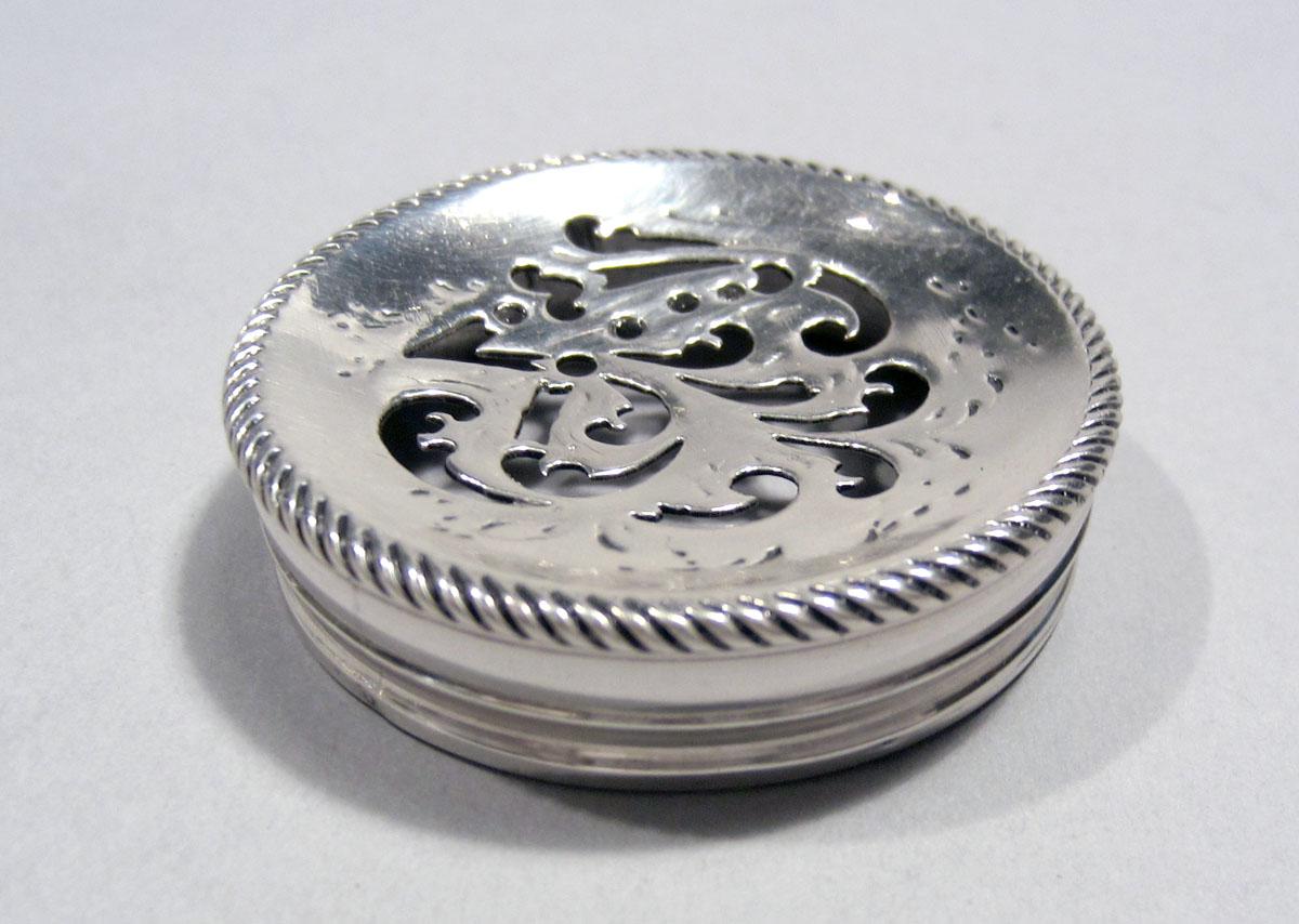1965.1406 I Silver Inkstand cap