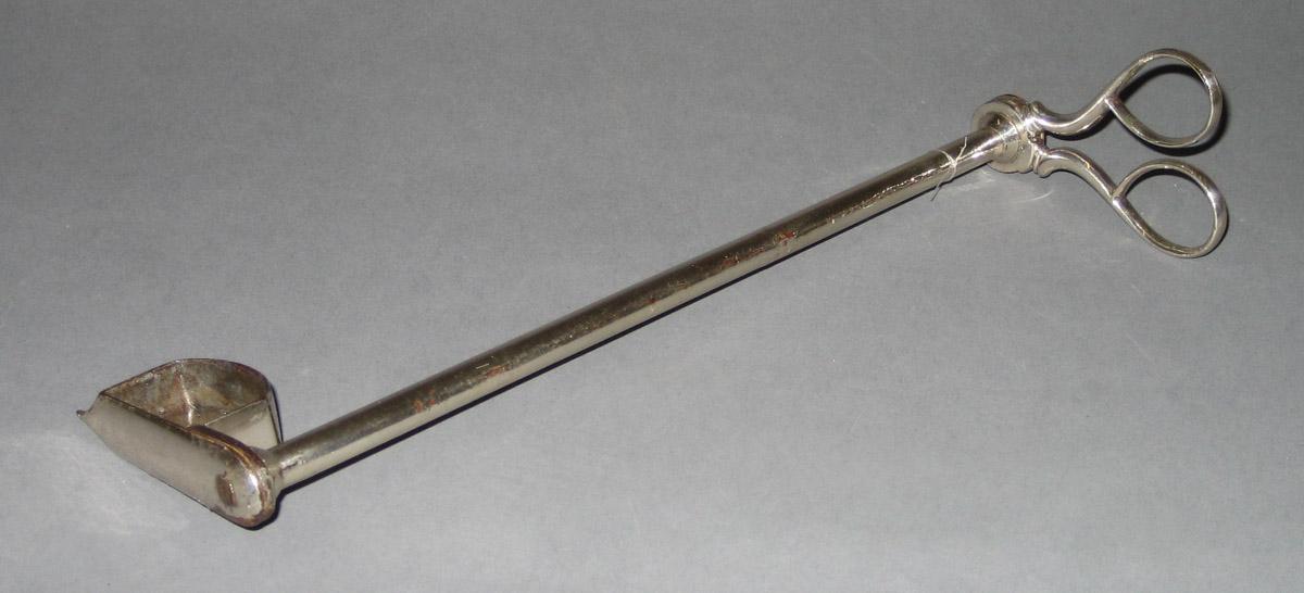 1965.1414 Snuffer