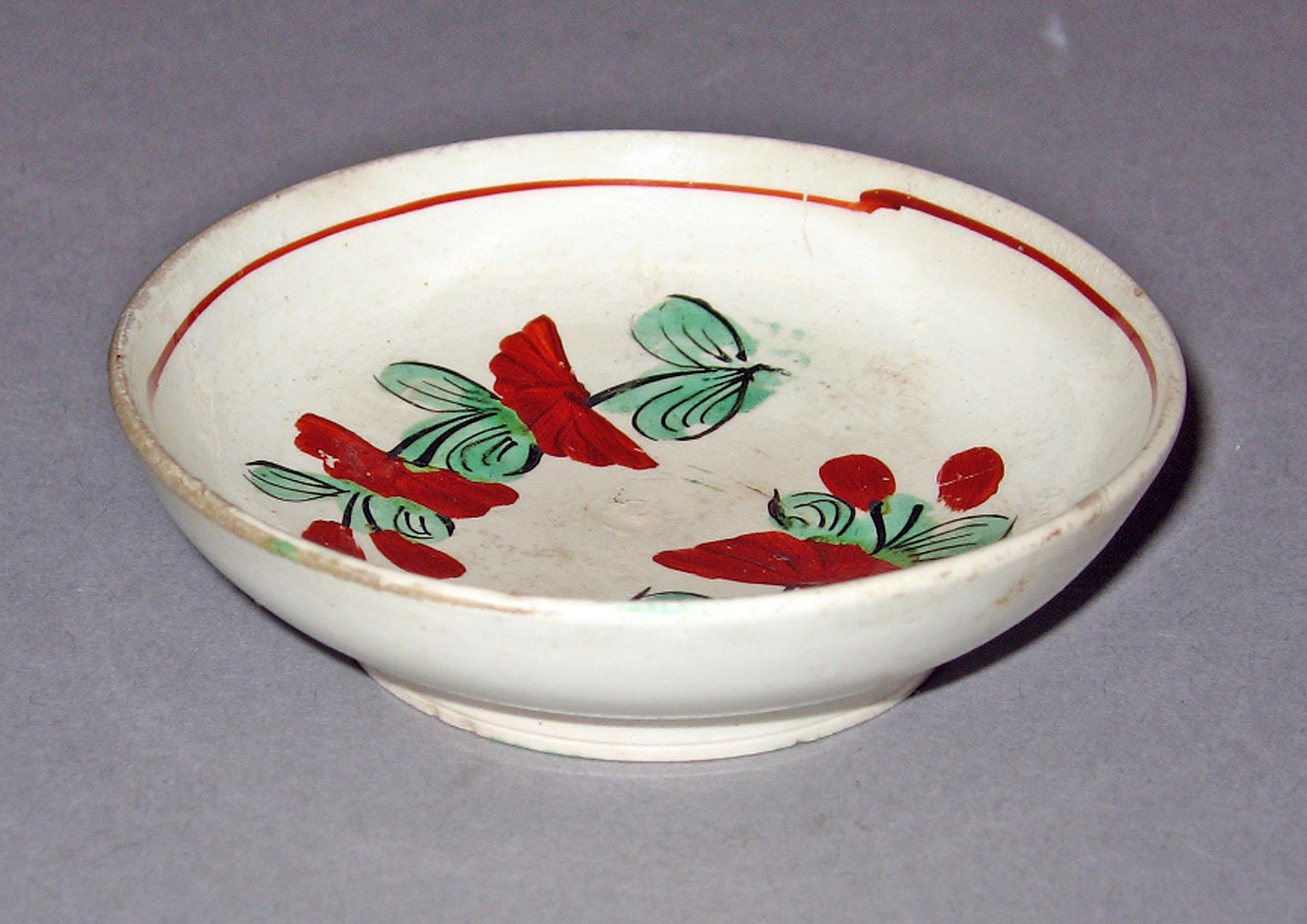 1965.1430.006 Creamware saucer