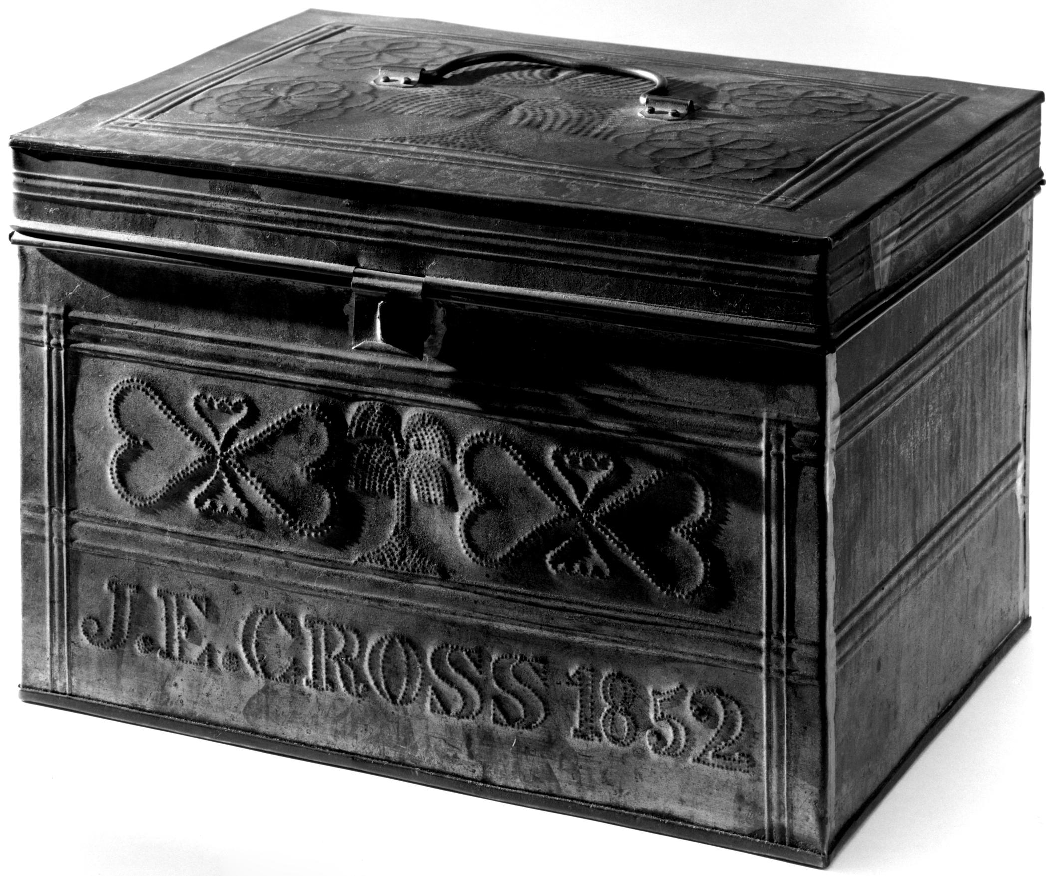 1965.1437 Box