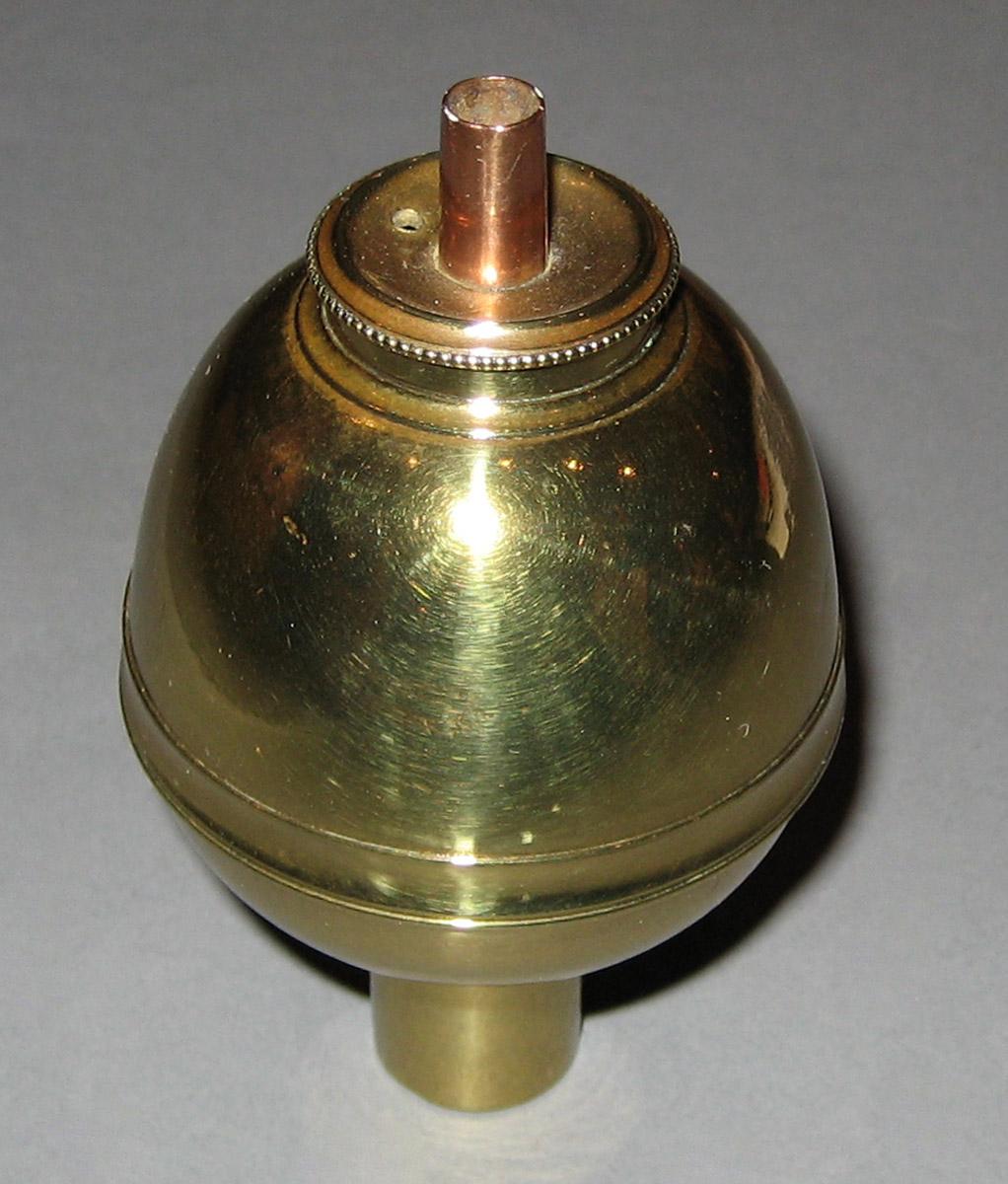 1965.1440.001 Peg Lamp