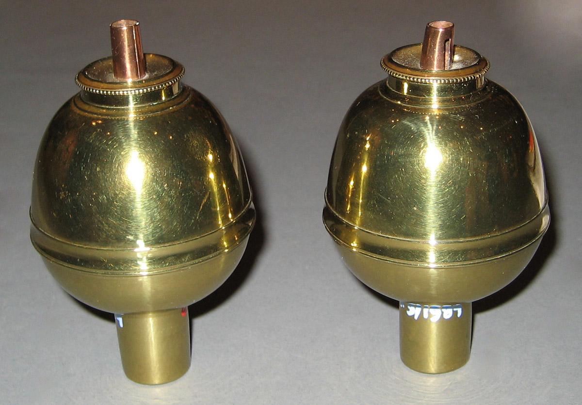 1965.1440.001 and .002 Peg Lamps