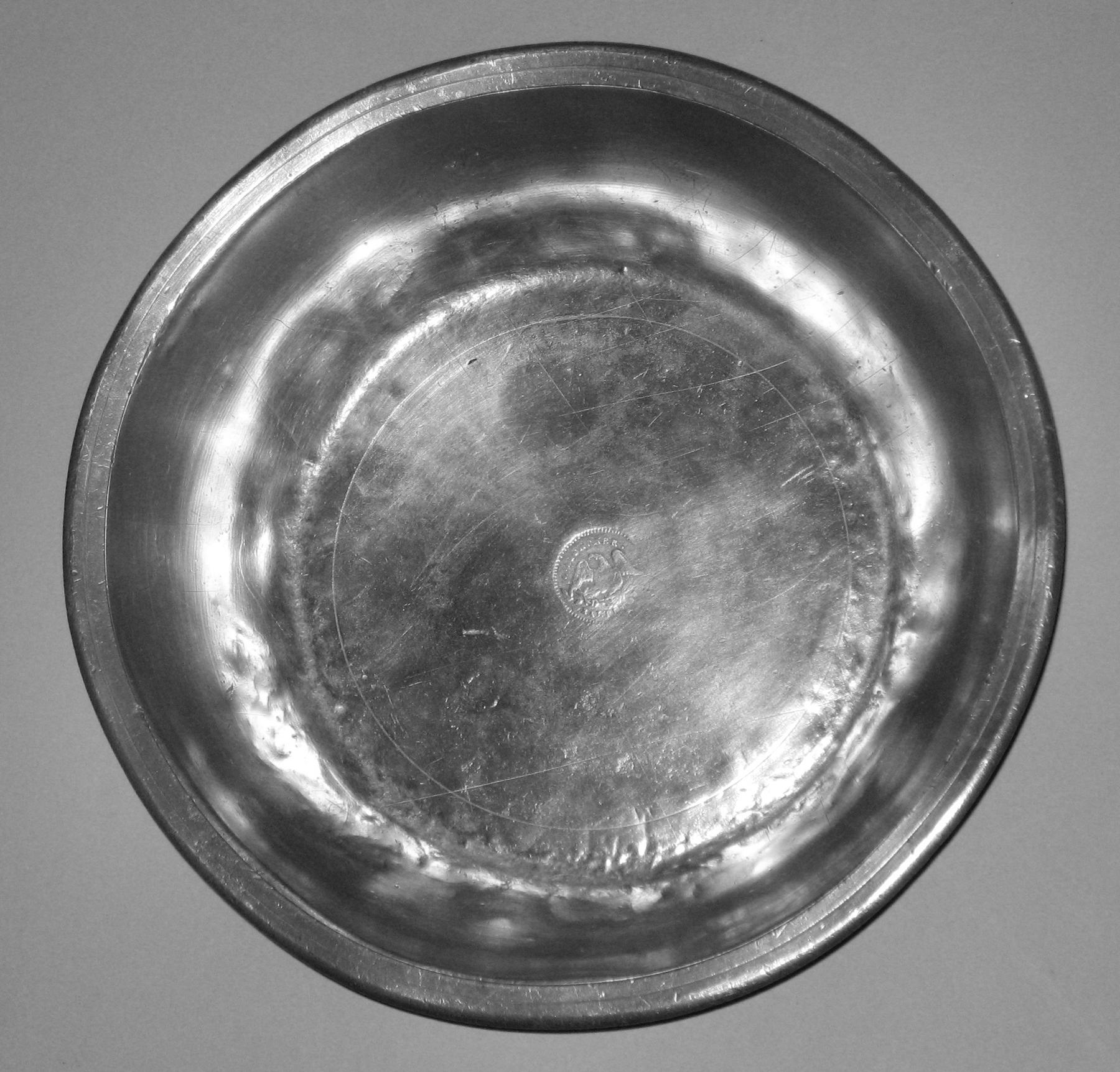 1965.1451 Pewter basin