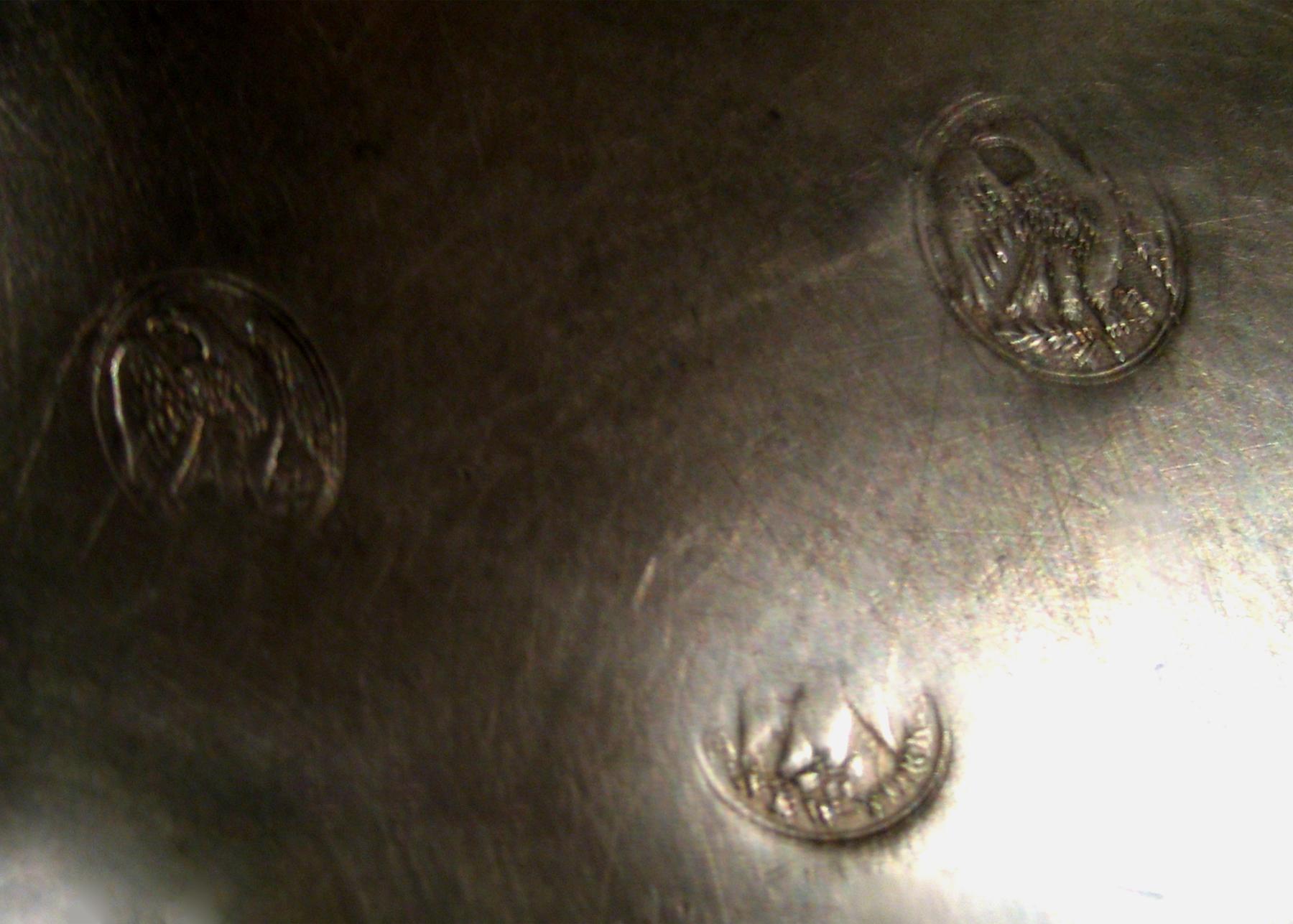 1965.1453 Pewter Plate (mark)