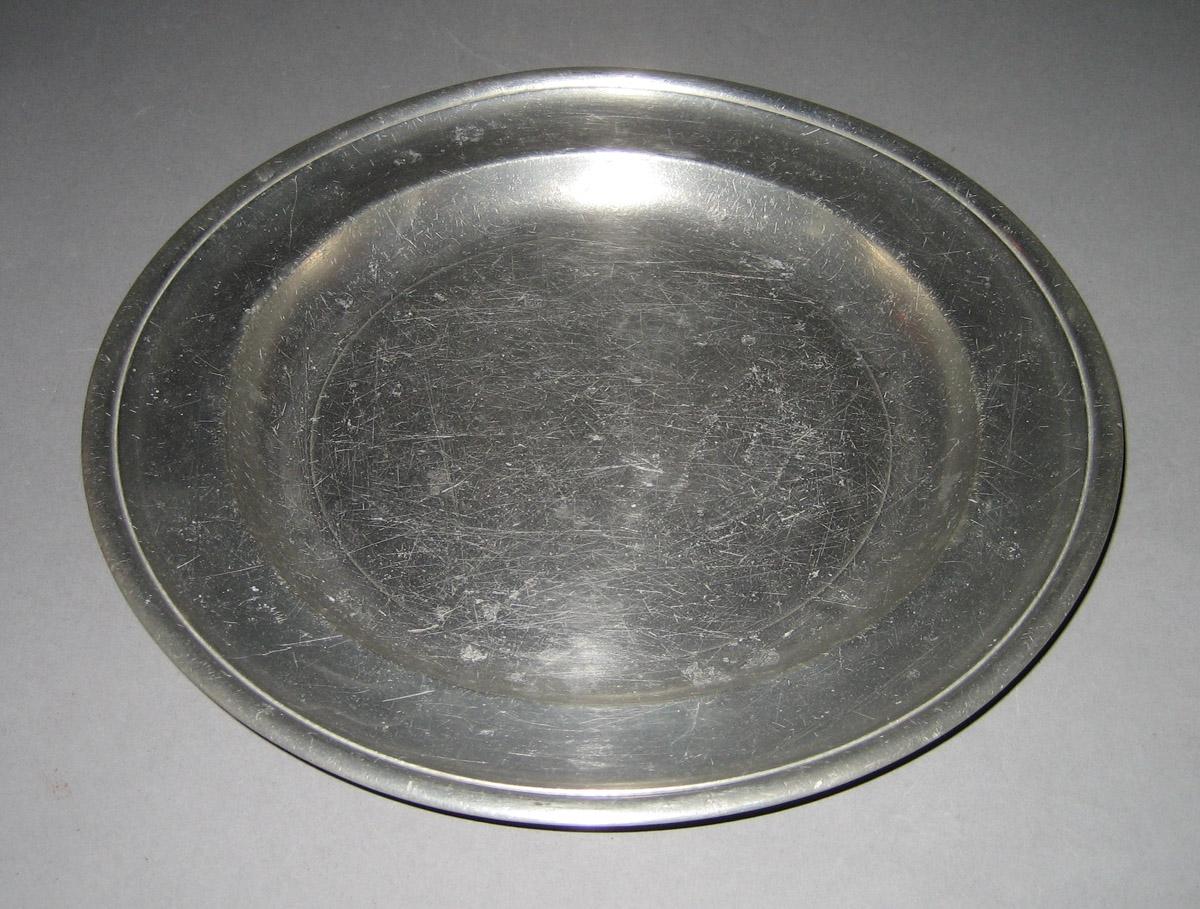 1965.1460 Dish