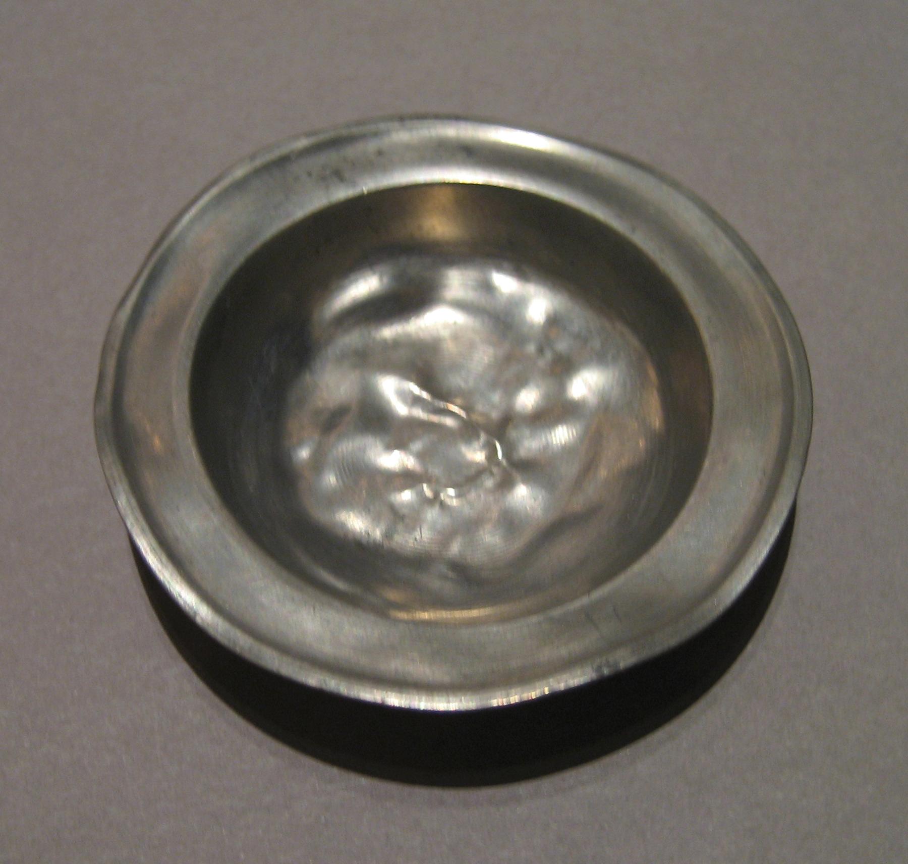 1965.1463 Pewter Basin
