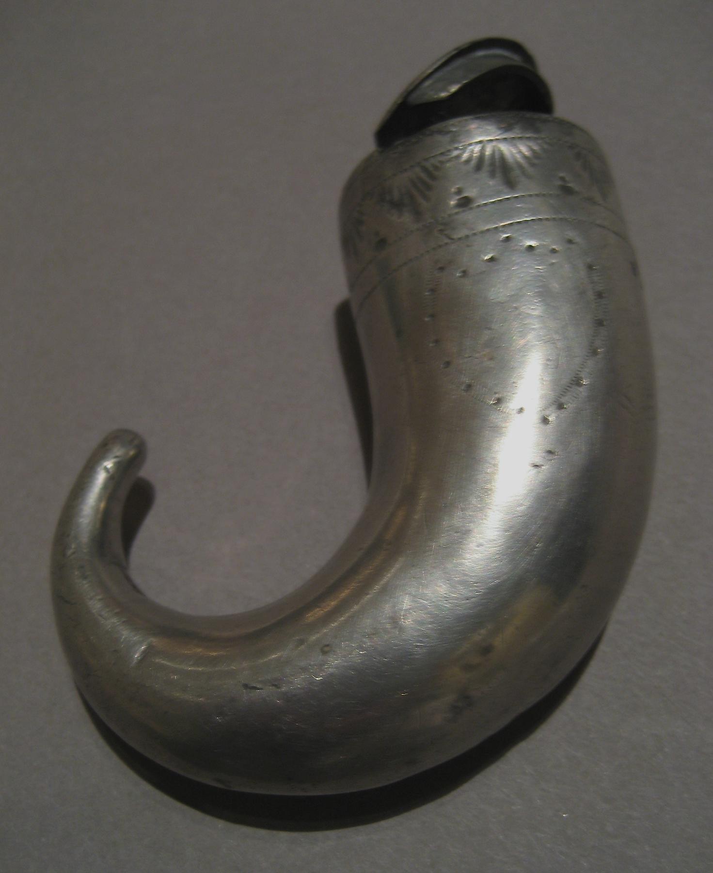 1965.1470 Pewter Snuff Mull