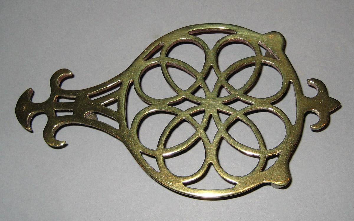 1965.1481 Trivet