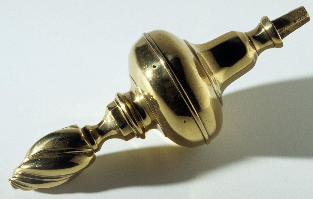 1965.1487.001, 1965.1487.002 Finial