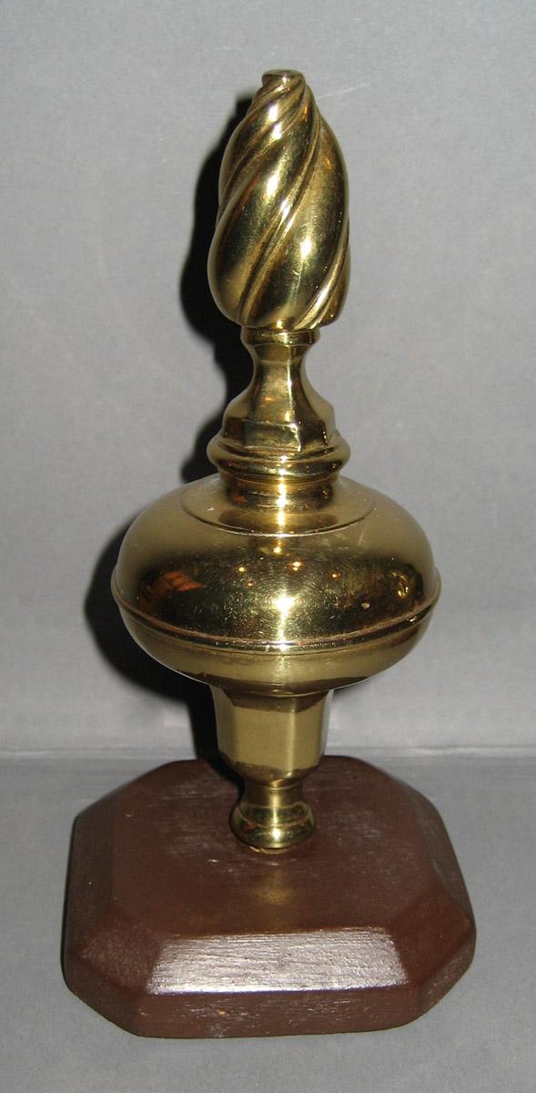 1965.1487.002 Finial