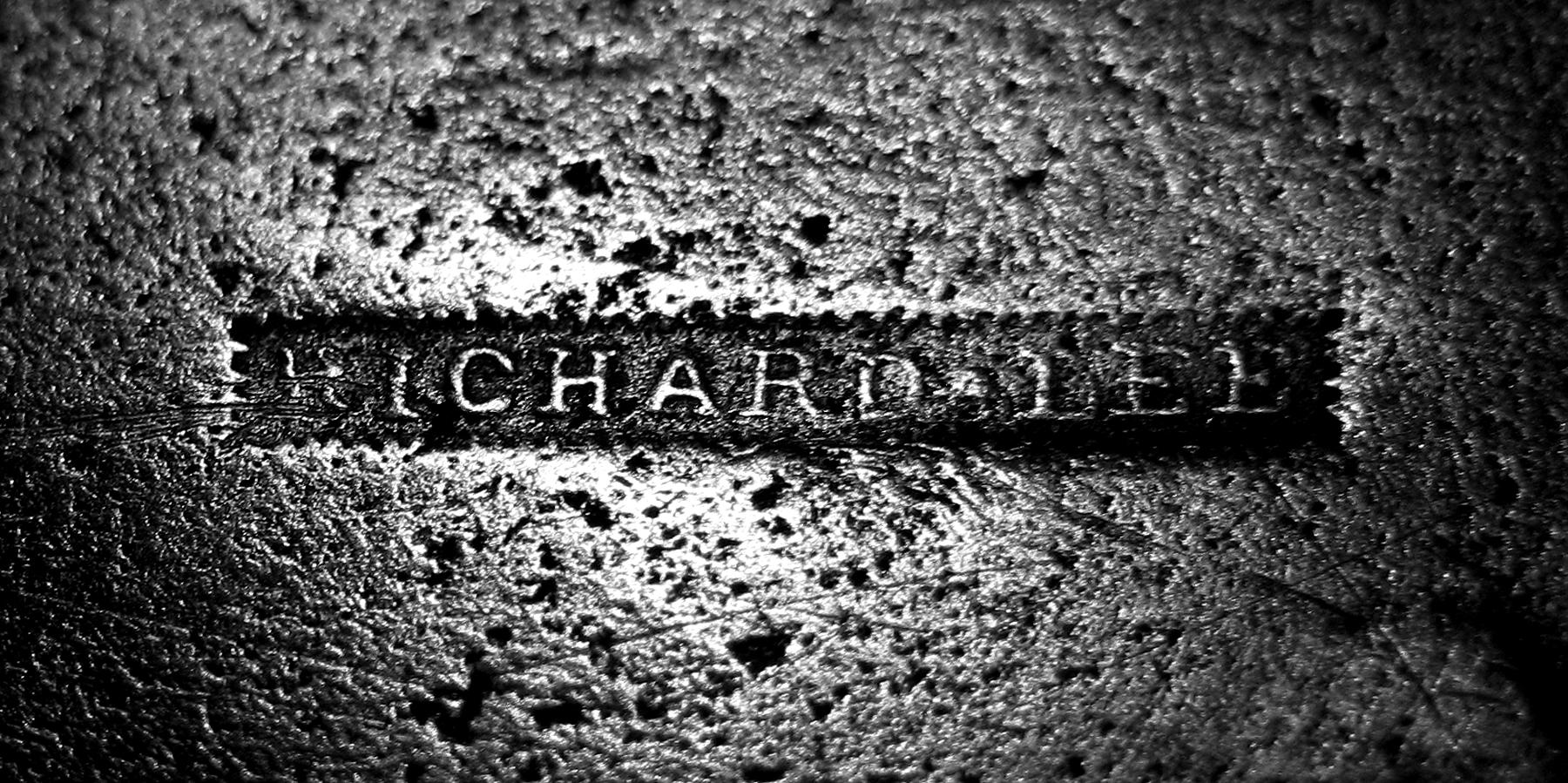 1965.1526 Pewter Plate (mark)