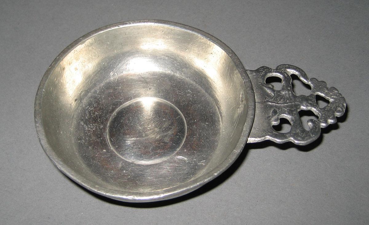1965.1531 Porringer