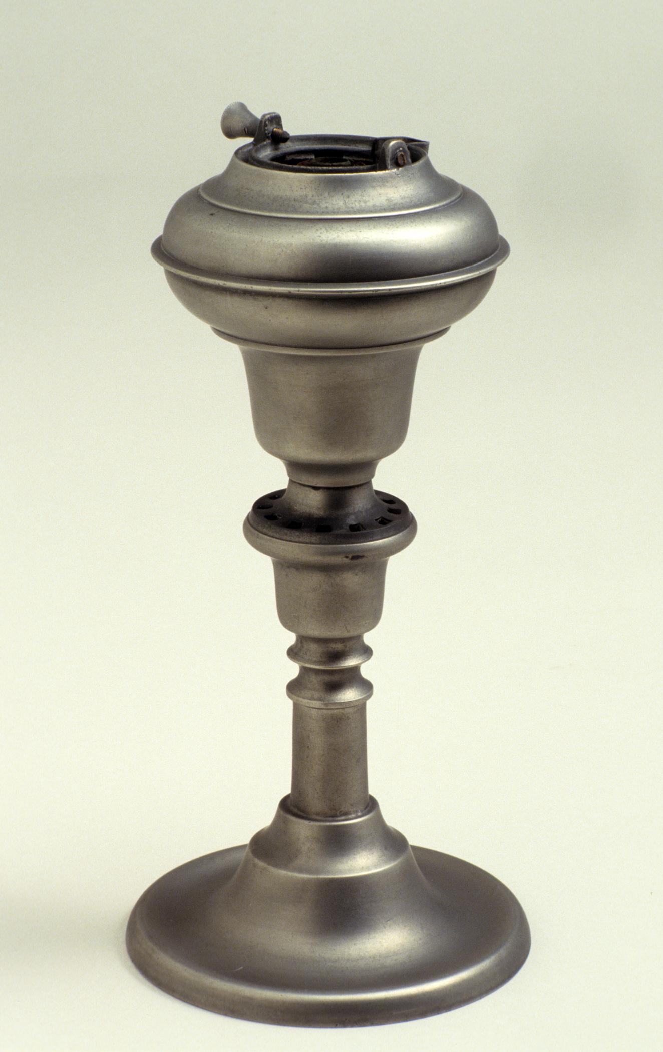 1965.1548 A-C Pewter lamp