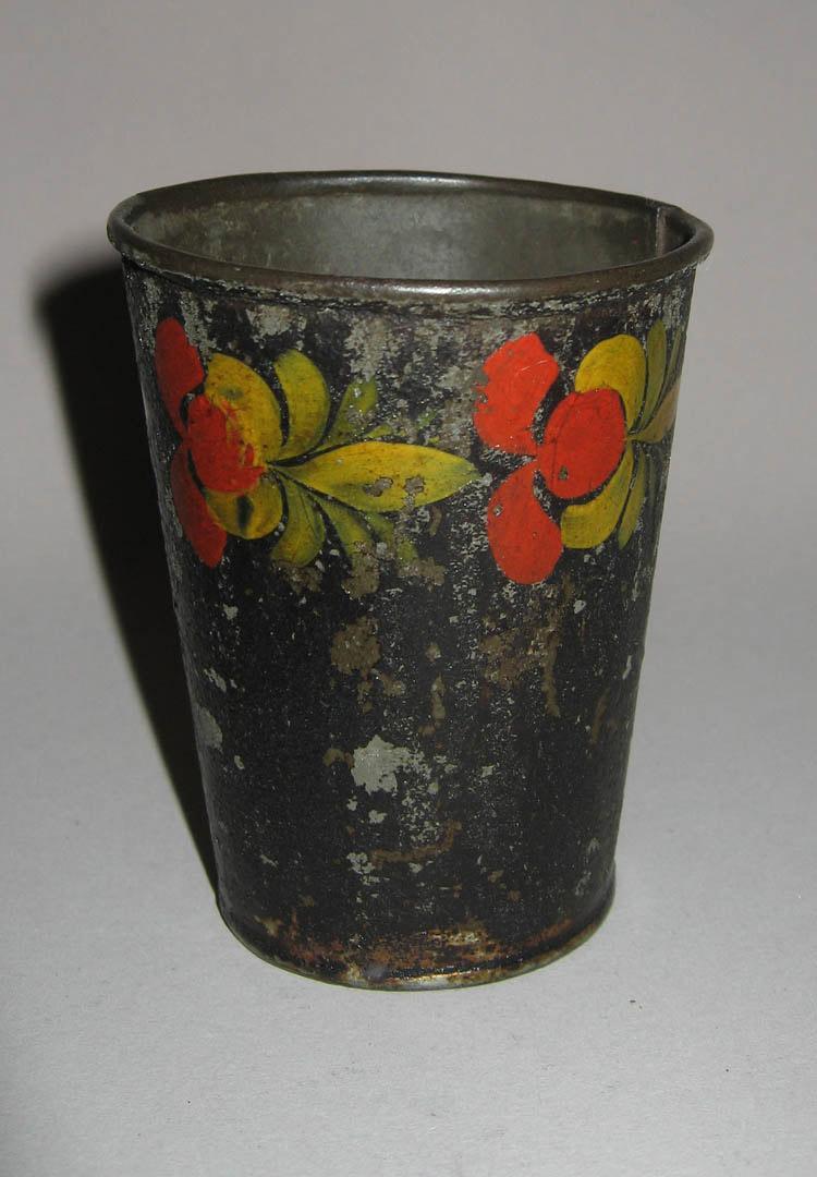 1965.1580 Beaker