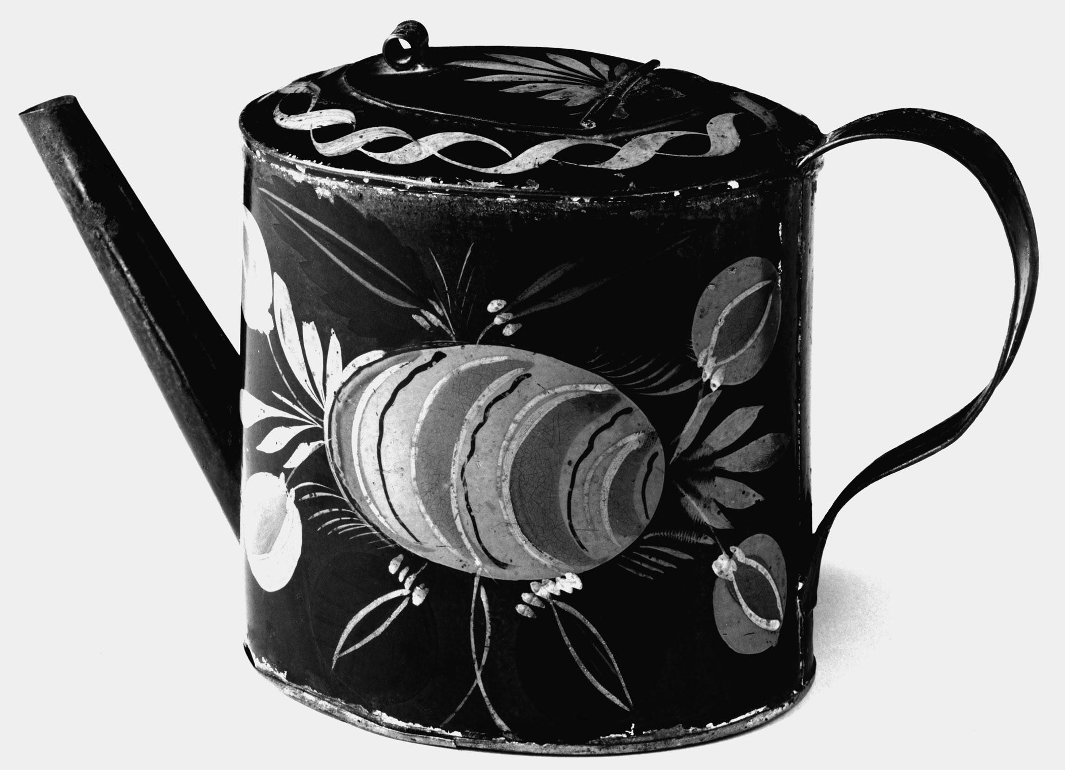 1965.1581 Kettle (b/w)