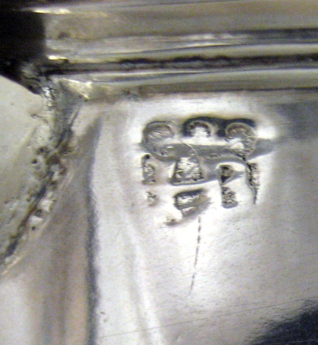1965.1604 Silver Tankard mark 1