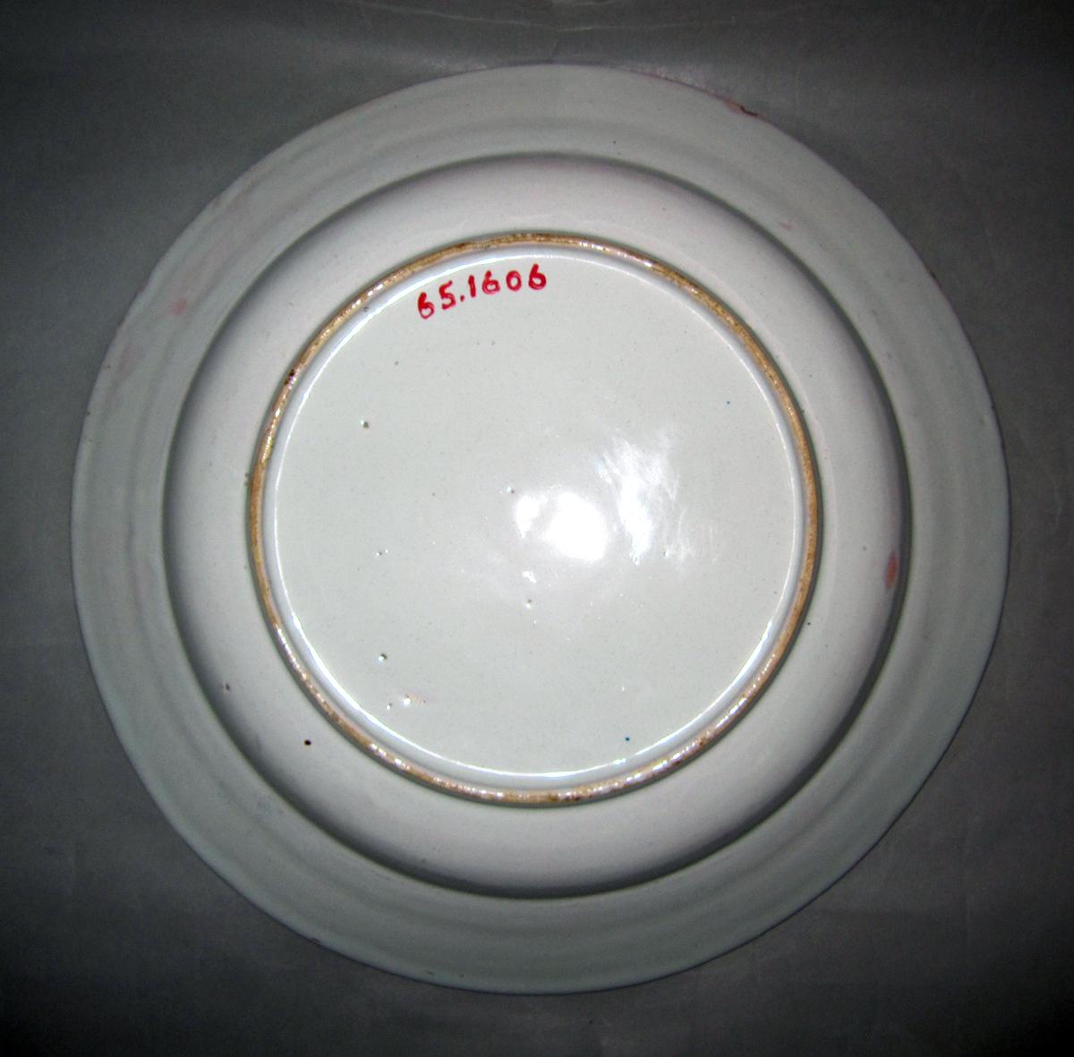 1965.1606 Delft plate underside