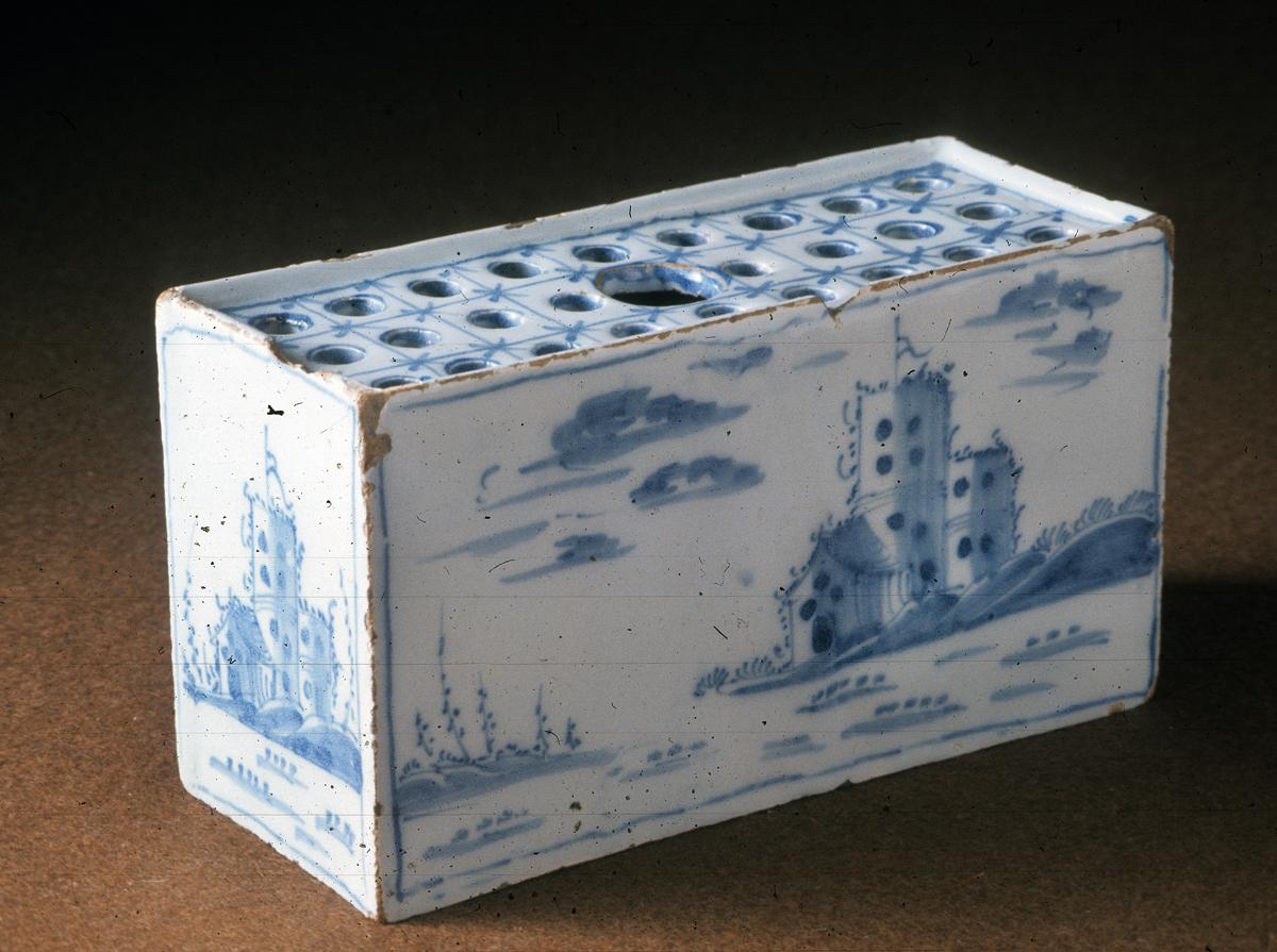 1965.1628 Flower container